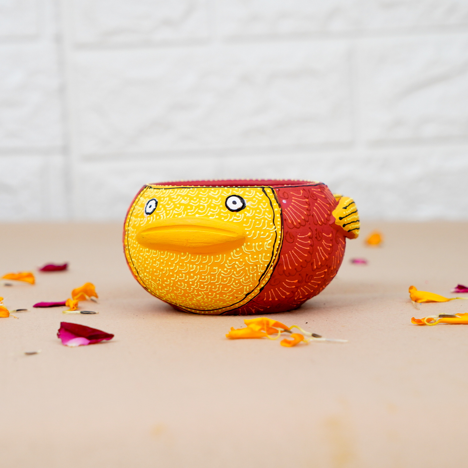 Hand-Painted Terracotta Red Fish Tealight Holder – Artisanal Home Decor & Festive Gift