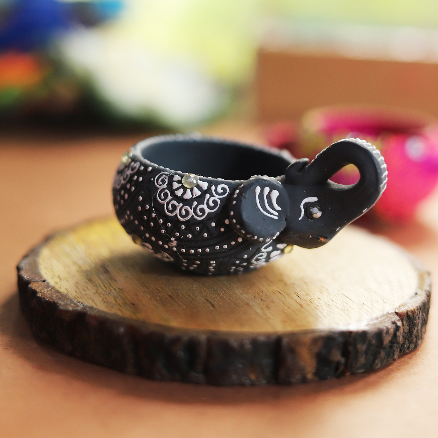 Hand-Painted Terracotta Animal Tealight Set – Artisanal 4-Piece Festive Home Decor Gift Box