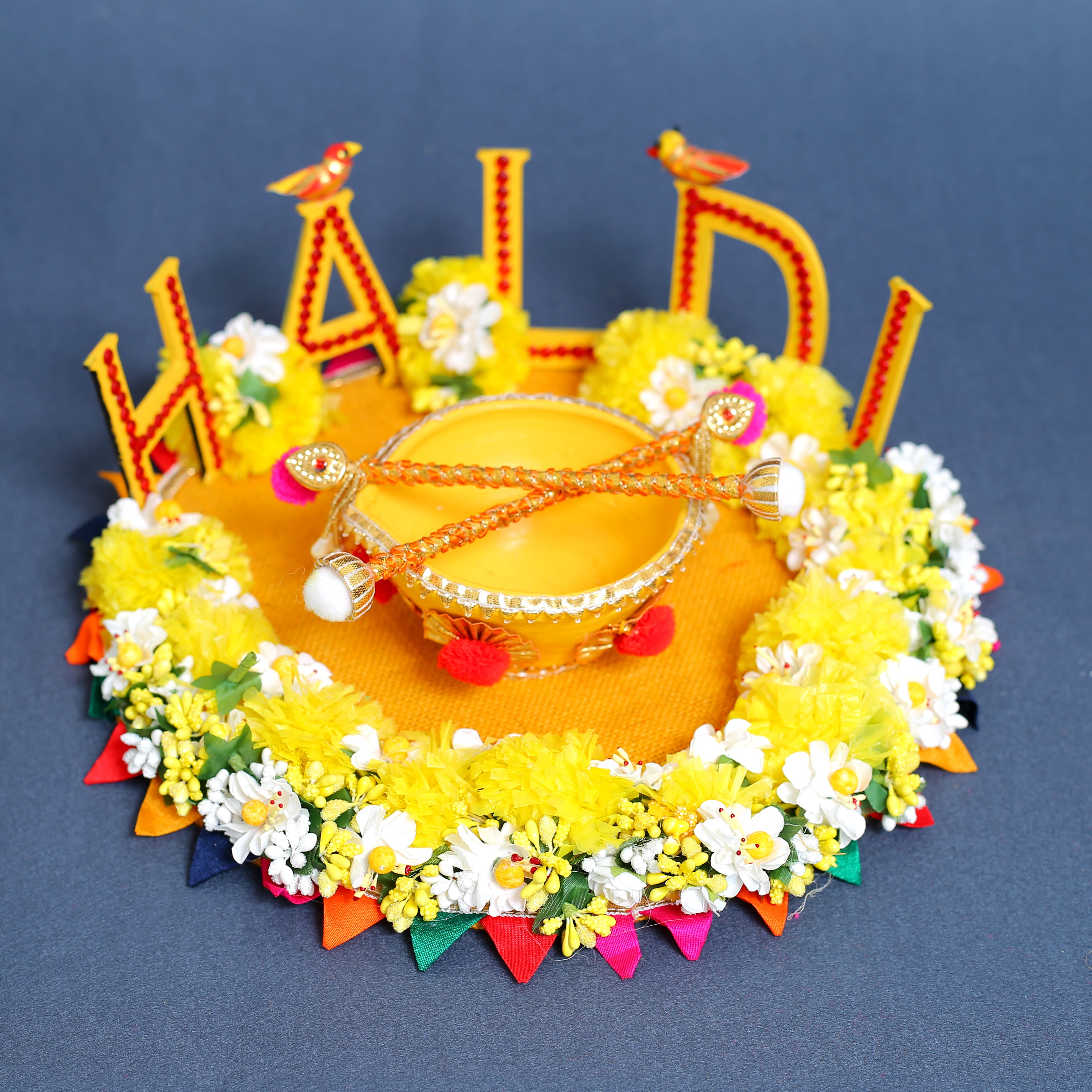 Handcrafted Wedding Haldi Thali Set – Vibrant Yellow Floral Platter for Marriage Rituals & Gifting