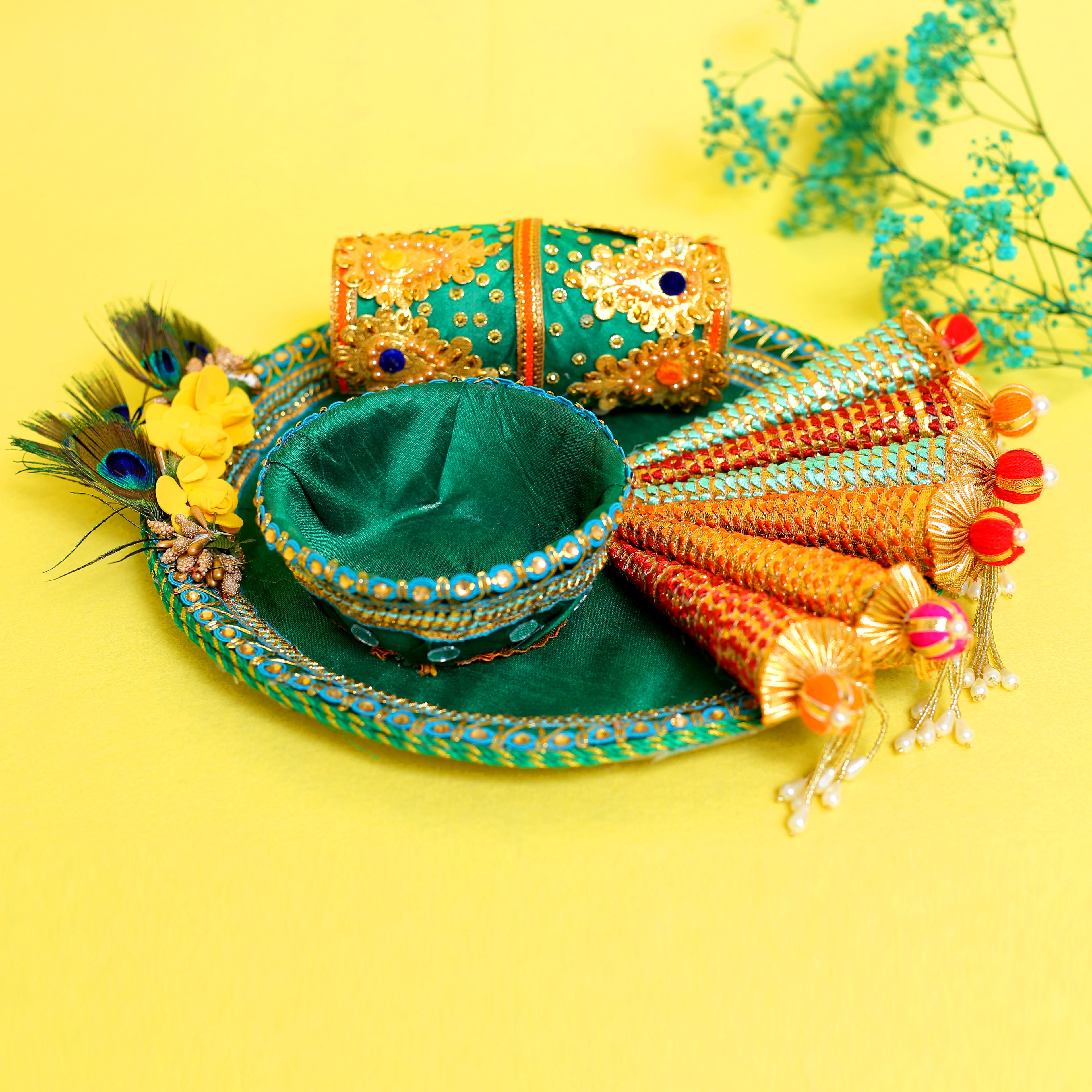 Handcrafted Royal Green Mehendi Thali Set – Artisanal Floral Platter for Wedding Rituals & Gifting