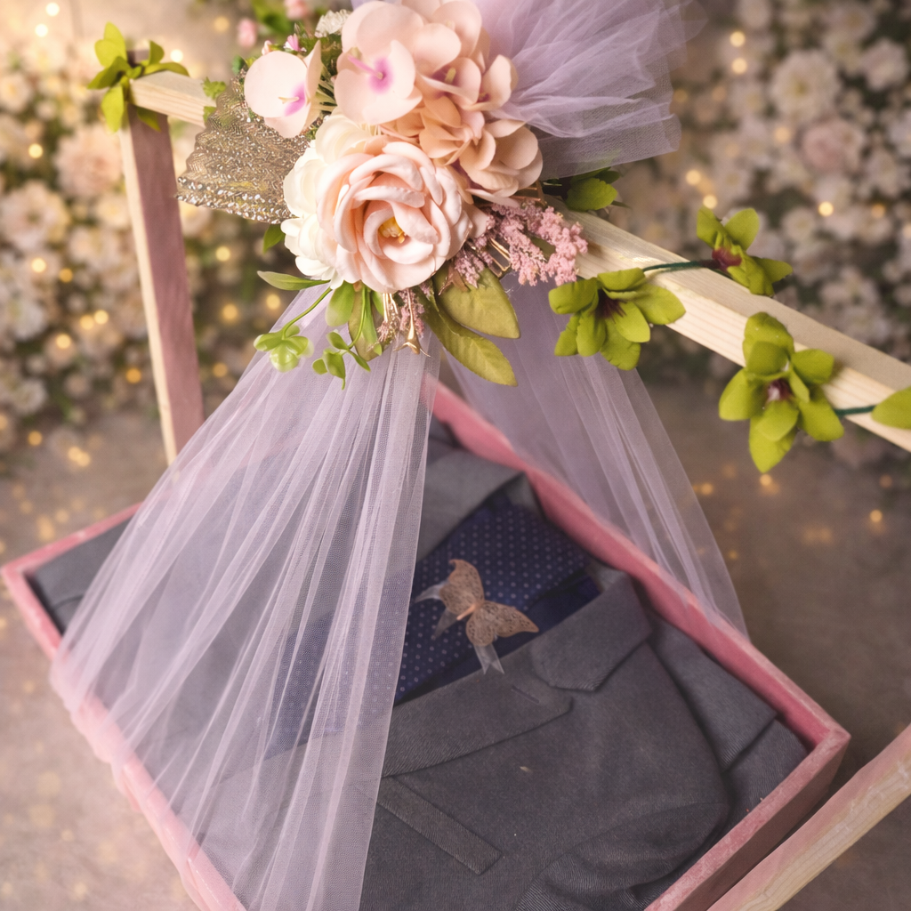Premium Trousseau Packaging – Elegant Wedding Gift Display Tray